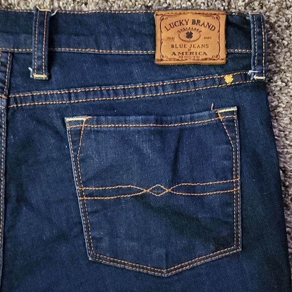 Lucky BRAND CHARLIE FLARE DARK WASH JEANS 29 - Picture 4 of 16